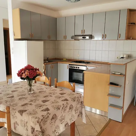 Apartman With Parking Space Mundanije, Rab - 4953 Mundanije