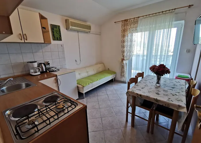 With Parking Space Mundanije, Rab - 4953 شقة