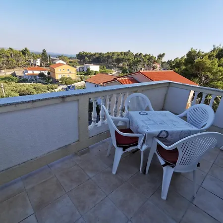 Lejlighed With Parking Space Mundanije, Rab - 4953